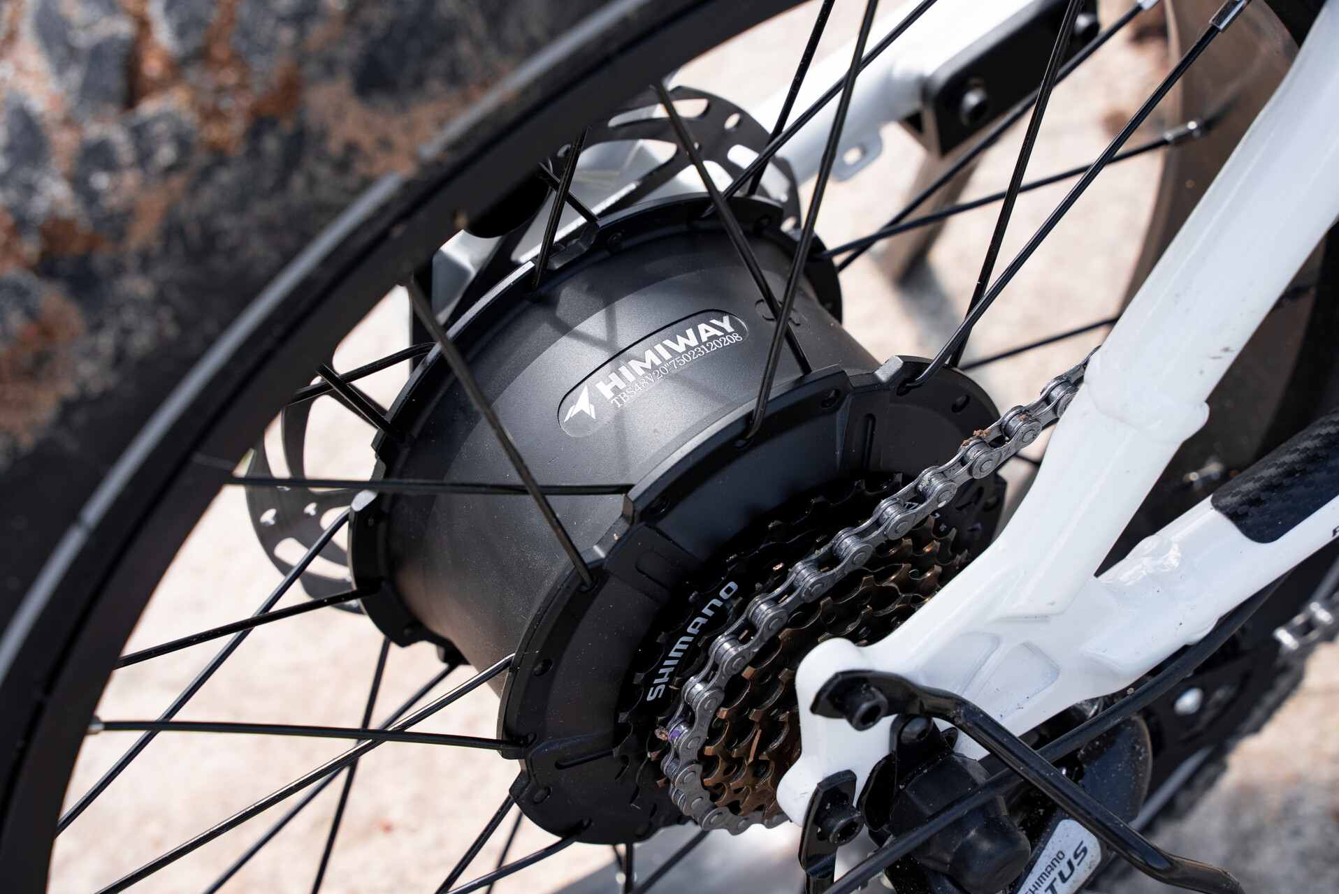 fahrradschloss weiß CHHELIHL Tragbares, faltbares für E-Bikes und Motorräder mit ABS-Abdeckung, hohe Sicherheit, leicht zu transportieren, ausziehbar bis Green Line Battery Charger Waerme Size:S/52
