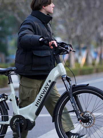 E-Bikes mit Mittelmotor: Maximale Power für Pendeln & Berge