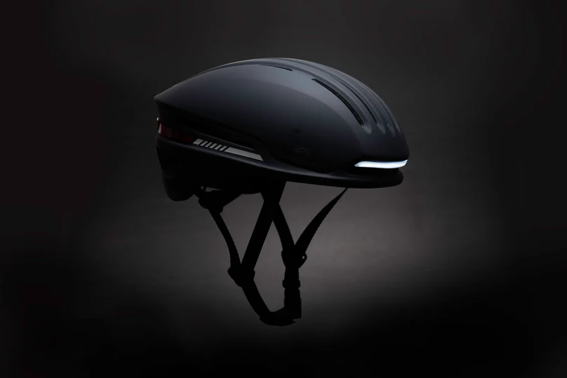 Smarter Helm für Erwachsene